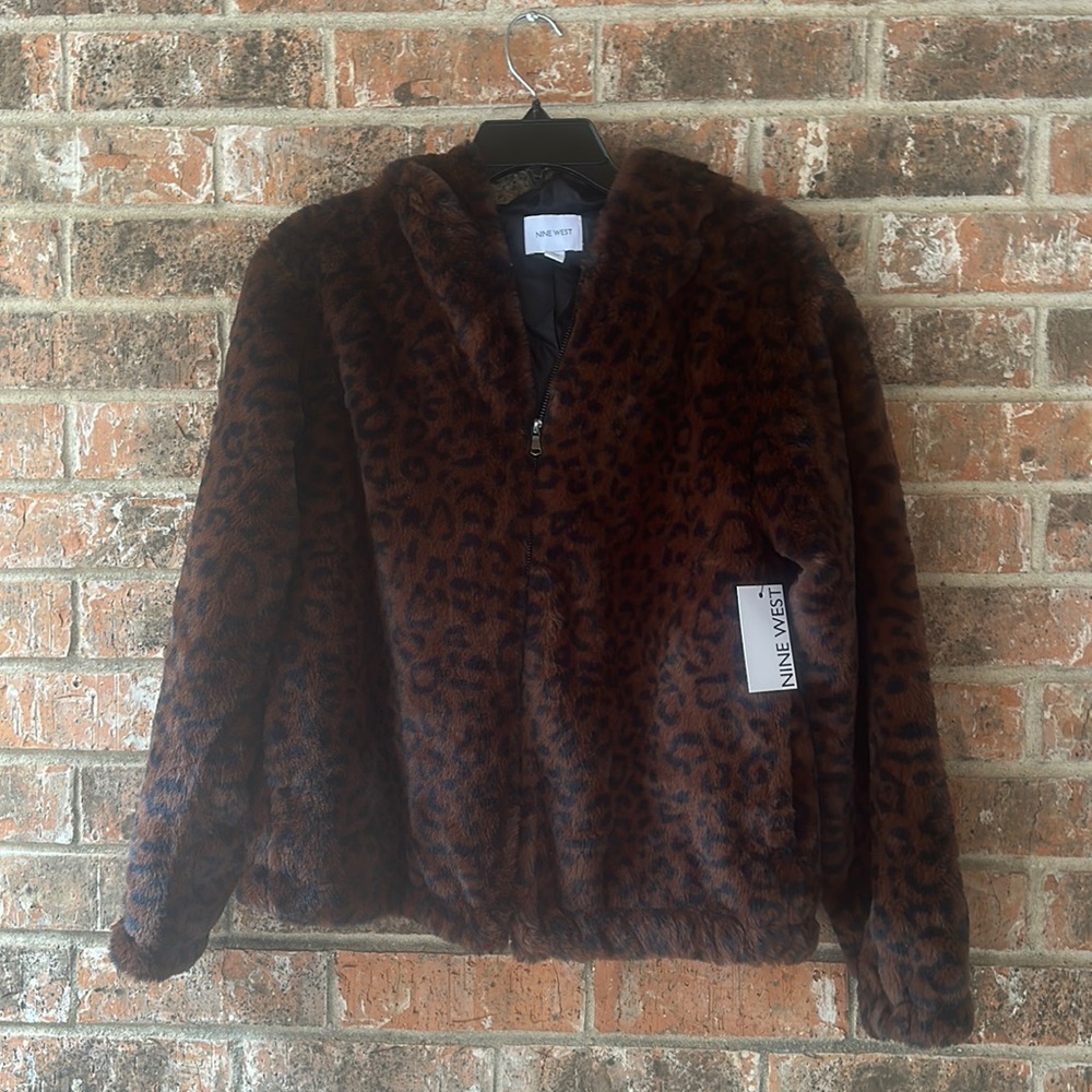 NWT Women's Nine West Faux-Fur
Hooded Jacket
Color brown cheetah - Picture 7 of 15
